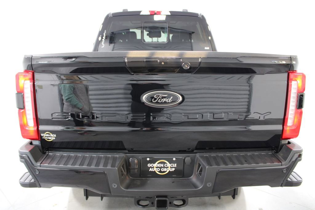 New 2026 Ford F250 Lariat w/ Black Appearance Package image 7