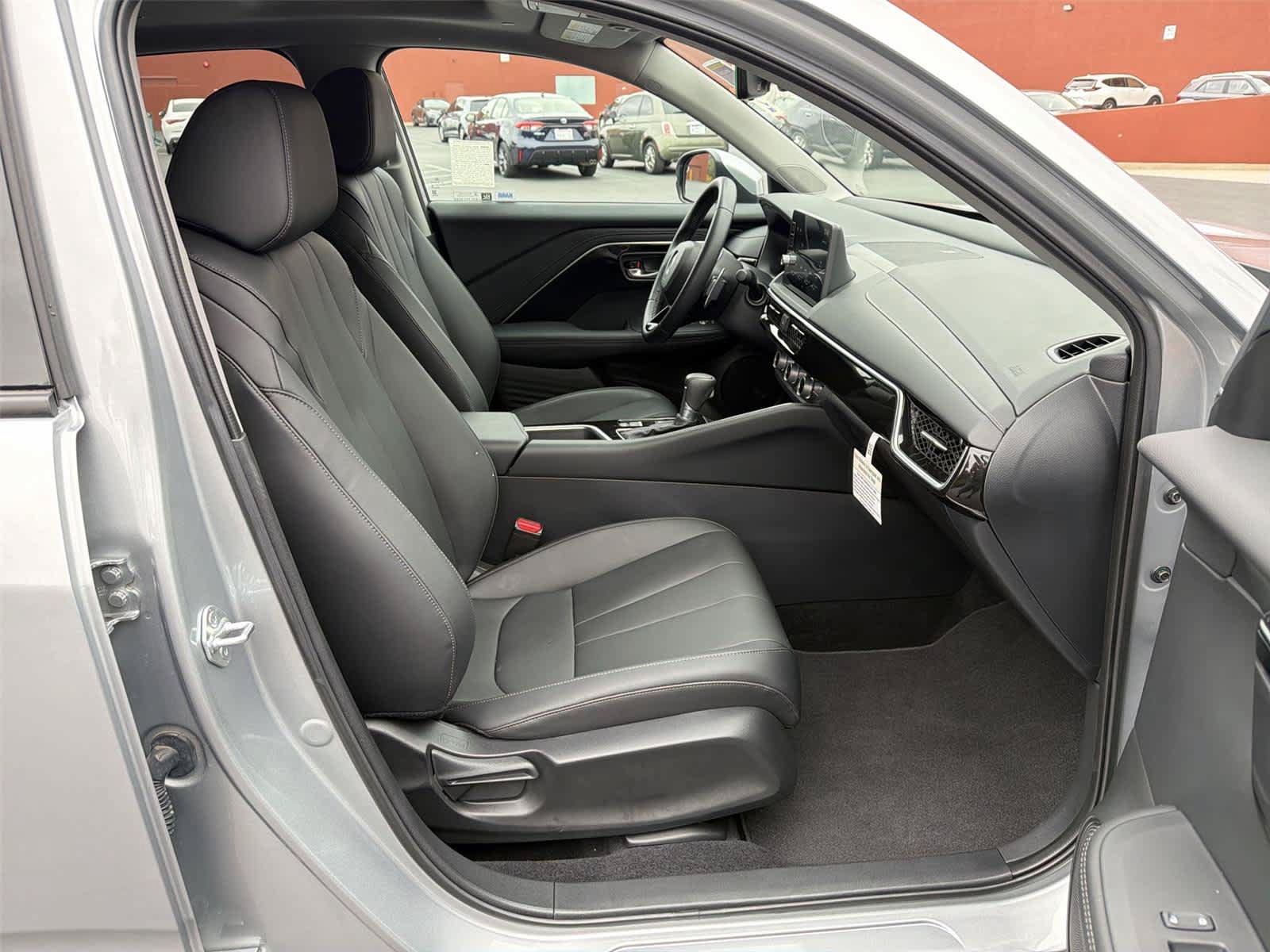 Certified 2025 Acura ADX AWD image 15