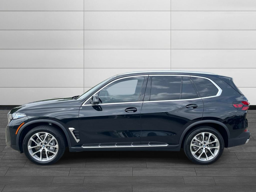 Used 2025 BMW X5 sDrive40i RWD image 2