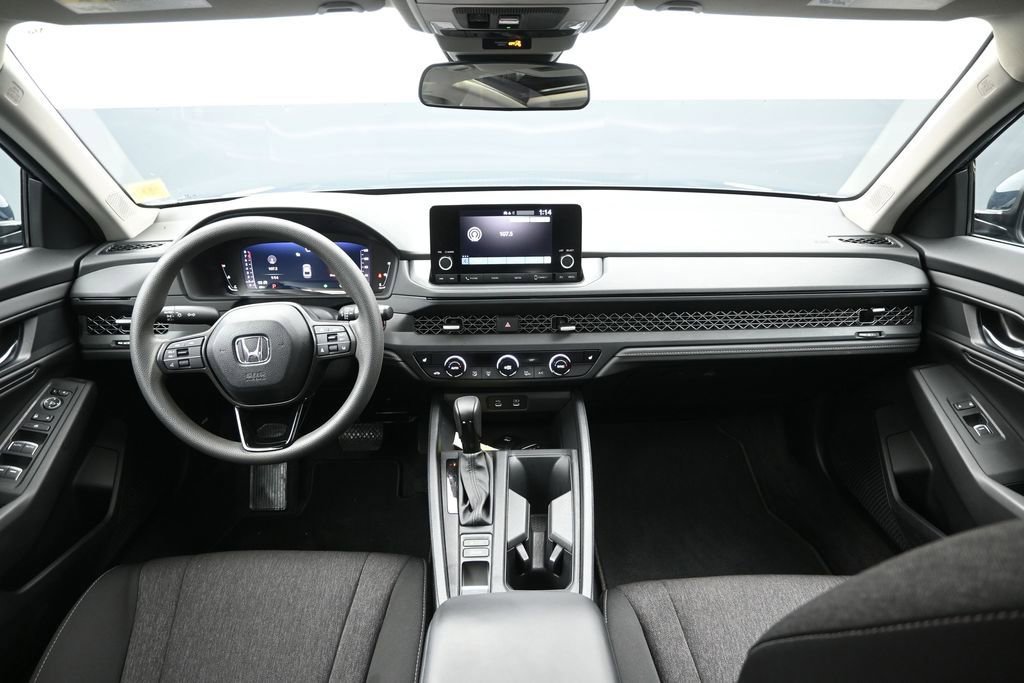 Certified 2023 Honda Accord EX image 25