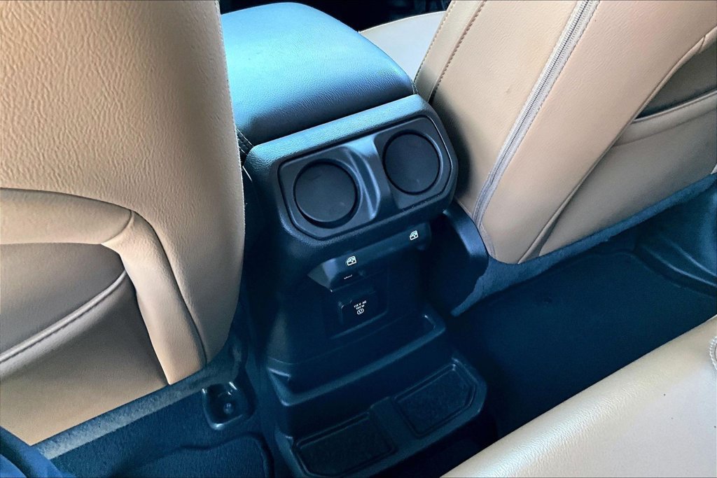 Used 2021 Jeep Wrangler Unlimited Sahara w/ Cold Weather Group AWD/4WD image 33