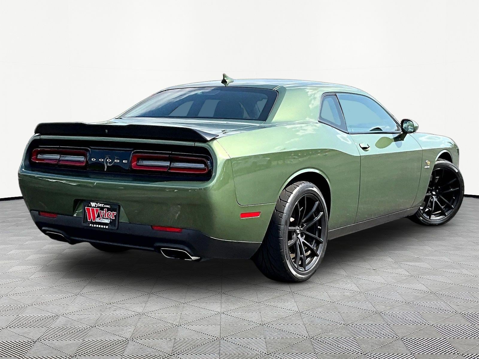 Used 2022 Dodge Challenger R/T Scat Pack RWD image 6