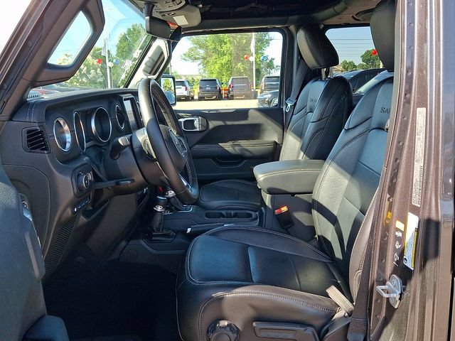 Used 2022 Jeep Wrangler Unlimited Sahara w/ Cold Weather Group AWD/4WD image 10
