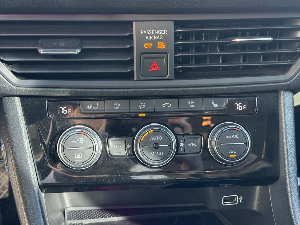 Used 2020 Volkswagen Jetta SEL Premium image 20