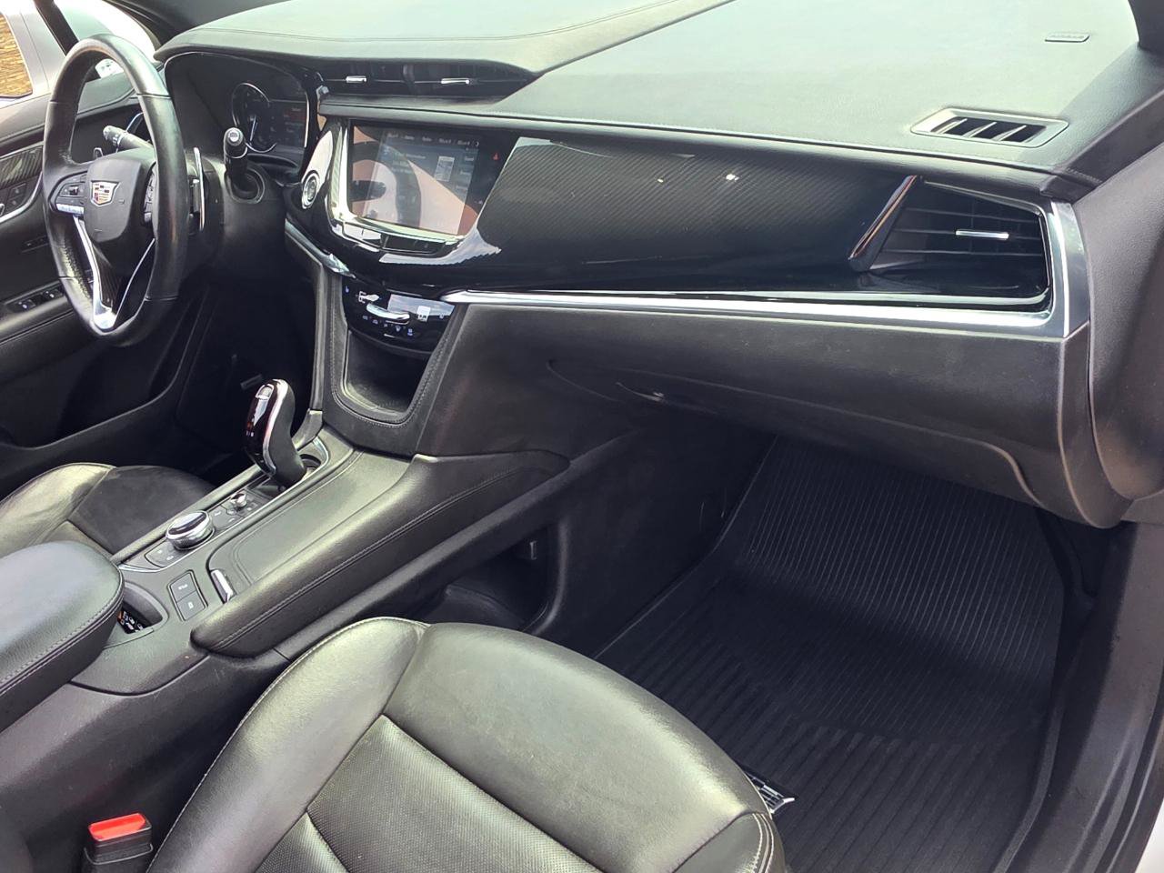 Used 2020 Cadillac XT6 Sport w/ LPO, Floor Liner Package AWD/4WD image 27