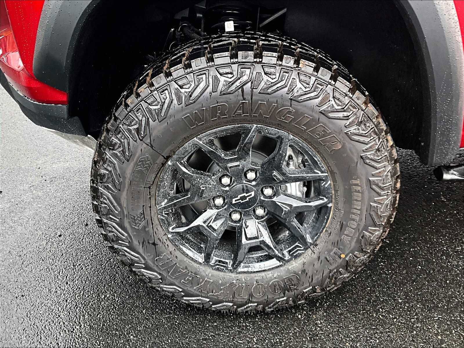 New 2025 Chevrolet Colorado ZR2 w/ Midnight Edition image 8