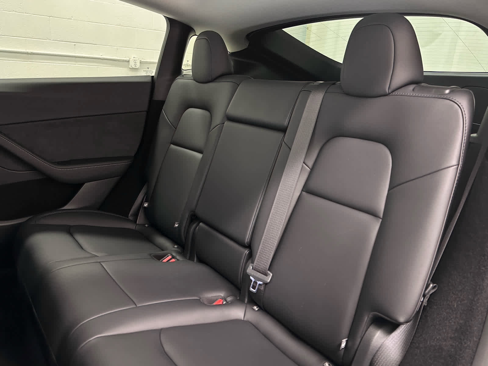 Used 2024 Tesla Model Y Long Range image 16