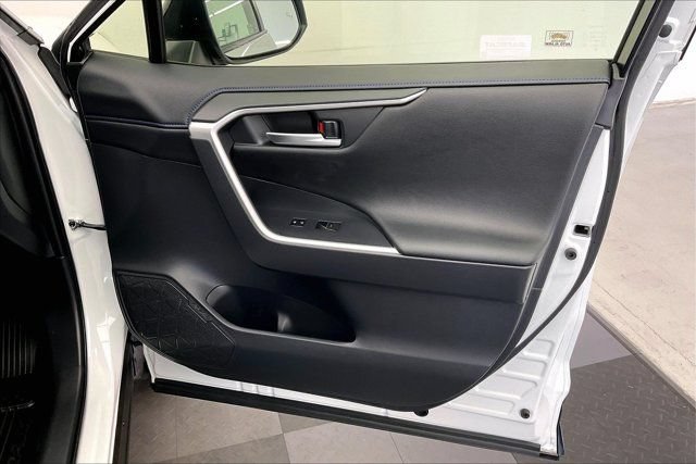 Used 2023 Toyota RAV4 XSE AWD/4WD image 27