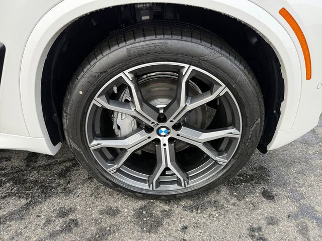 New 2026 BMW X5 xDrive50e w/ M Sport Package image 16