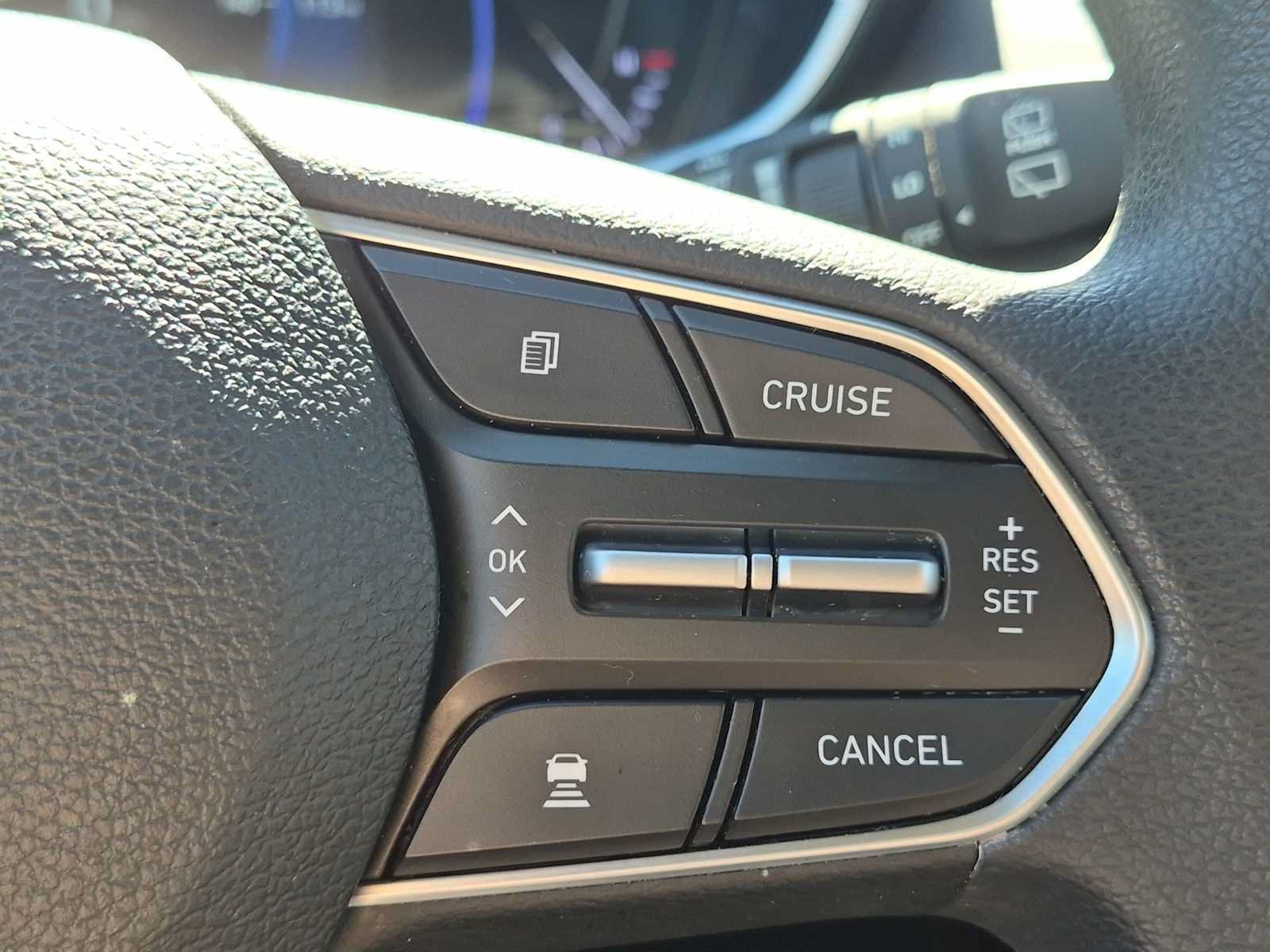 Used 2020 Hyundai Santa Fe SEL FWD image 24