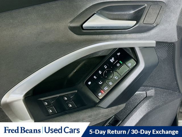 Used 2025 Audi SQ5 Premium Plus w/ Premium Plus Package image 18