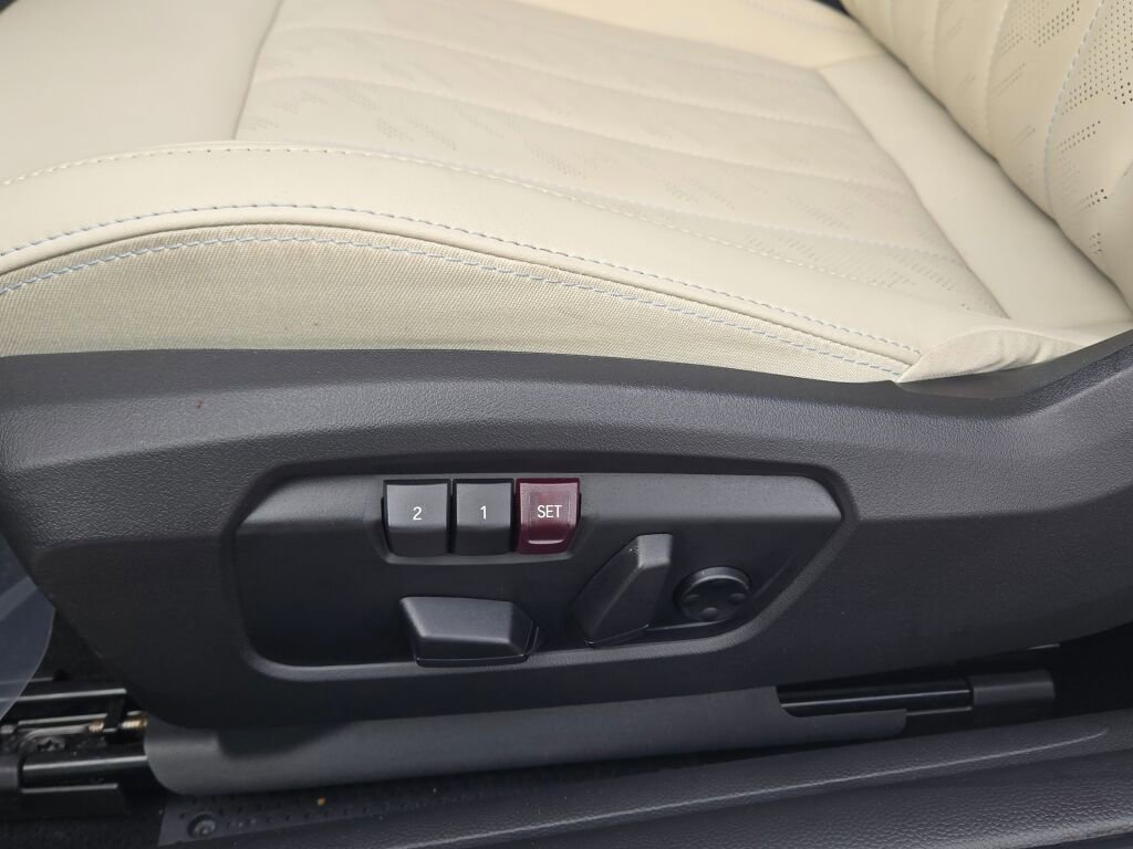 Used 2025 MINI Cooper S image 16