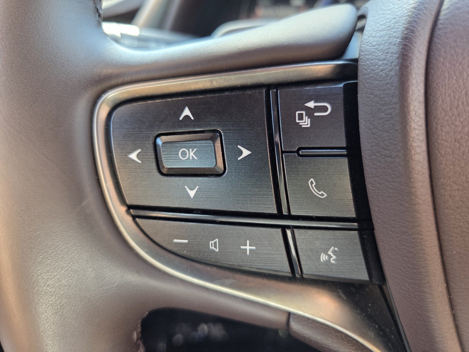 Used 2021 Lexus ES 350 Ultra Luxury w/ Accessory Package 2 FWD image 27