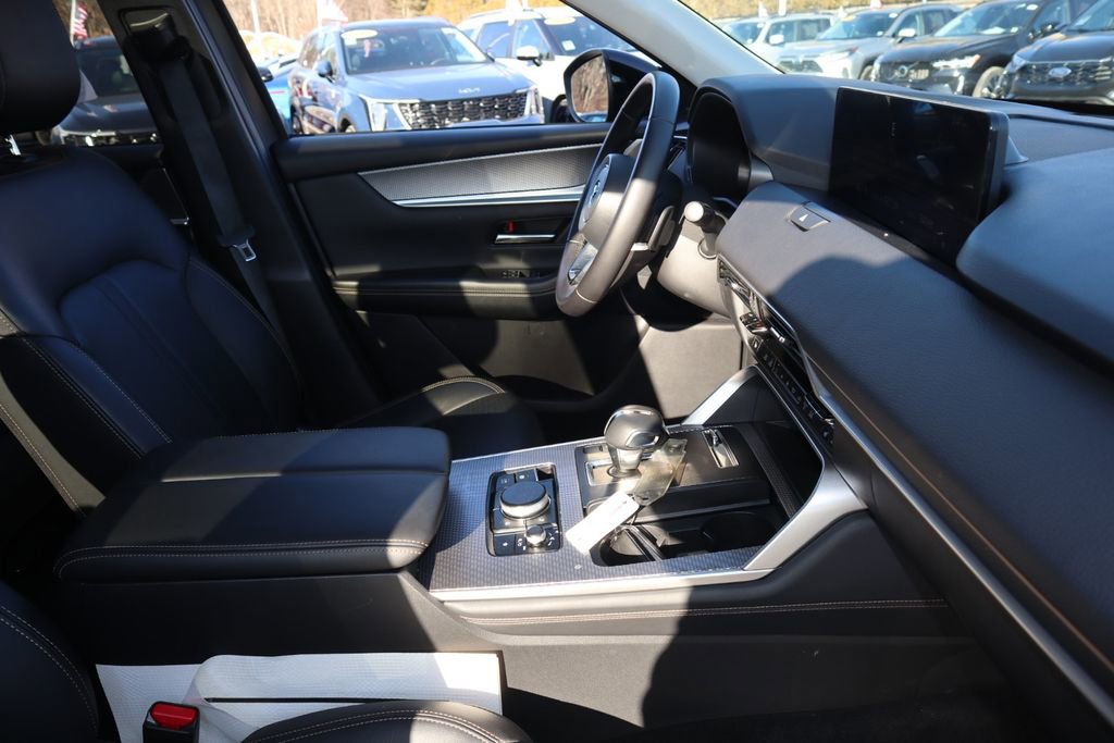 Used 2025 MAZDA CX-90 3.3 Turbo w/ Premium Sport Pkg image 25