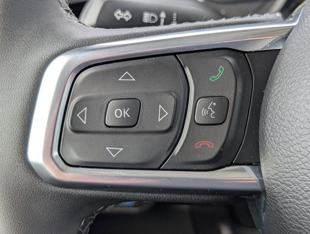 Used 2025 Jeep Wrangler Sahara 4xe image 21