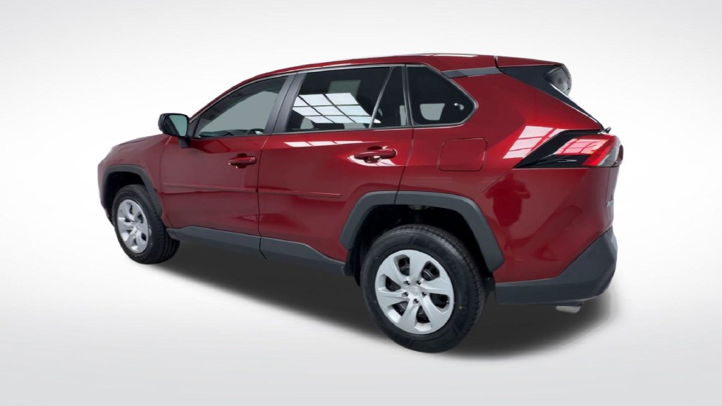 Certified 2024 Toyota RAV4 LE AWD/4WD image 7