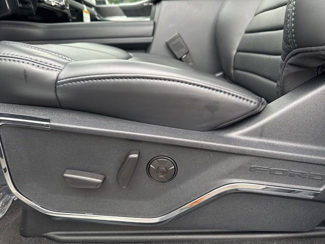 New 2025 Ford F250 Platinum w/ FX4 Off-Road Package image 11