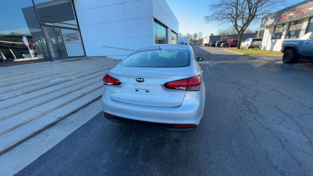 Used 2017 Kia Forte LX image 7