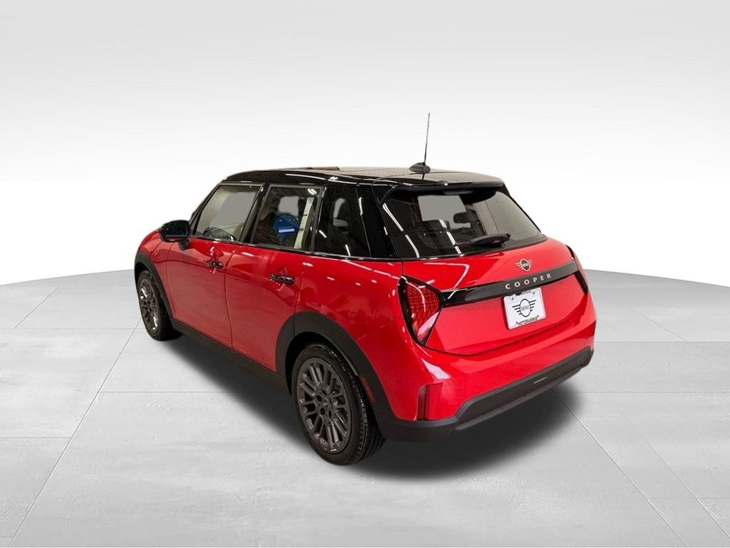 Used 2026 MINI Cooper 4-Door Hardtop FWD image 3