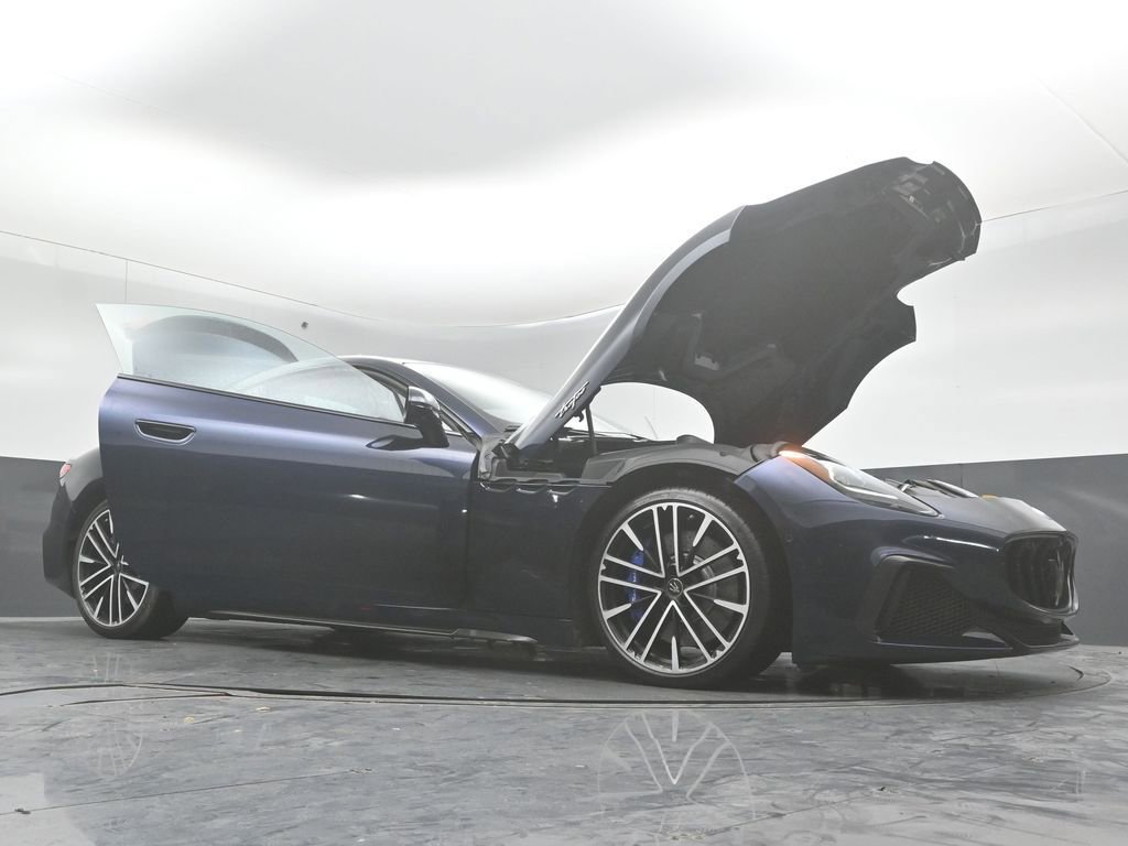 Used 2024 Maserati GranTurismo Trofeo image 44