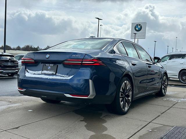 Certified 2024 BMW 530i xDrive 530i xDrive Sedan w/ Premium Package image 10
