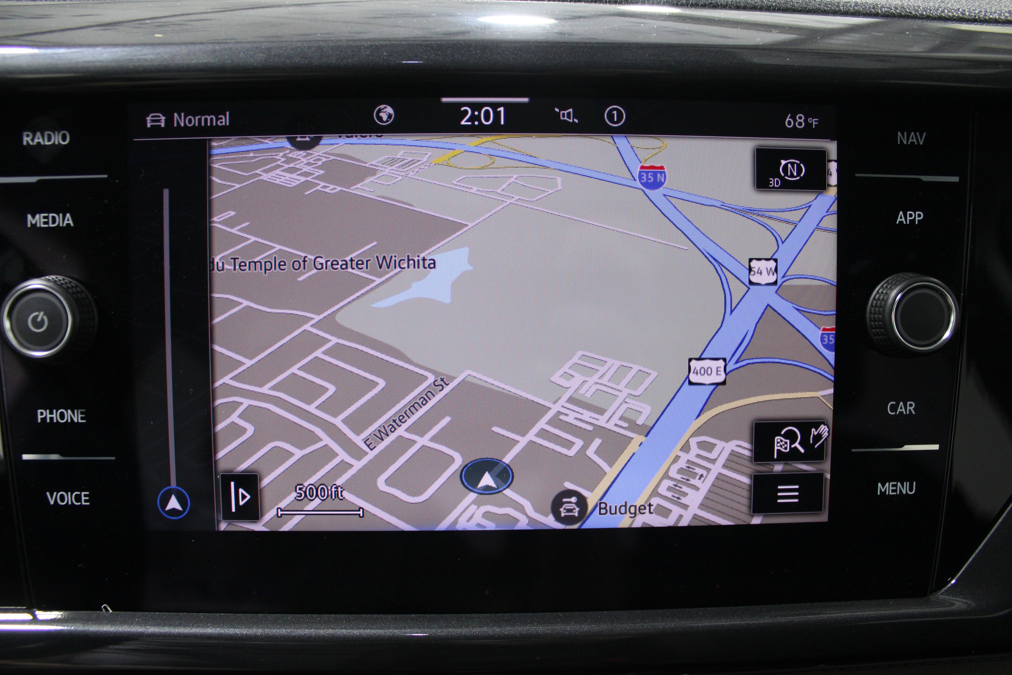 Used 2024 Volkswagen Taos SEL image 14