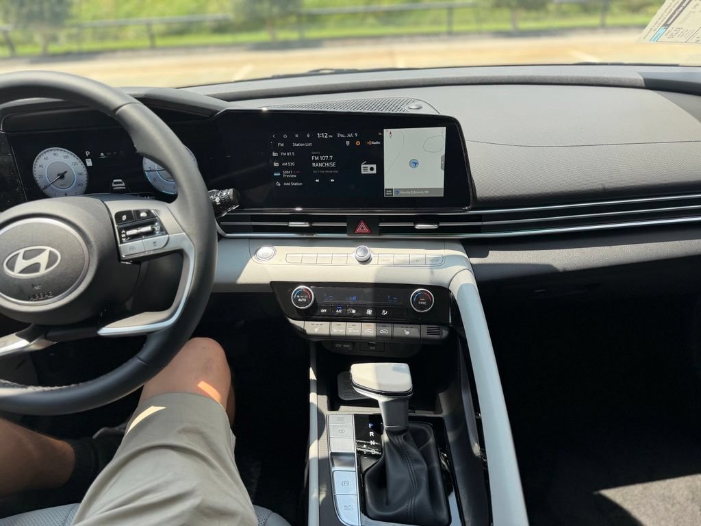 New 2026 Hyundai Elantra Limited FWD image 29