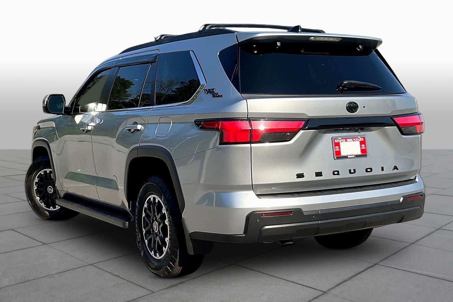 Used 2024 Toyota Sequoia SR5 w/ SR5 Premium Package AWD/4WD image 12