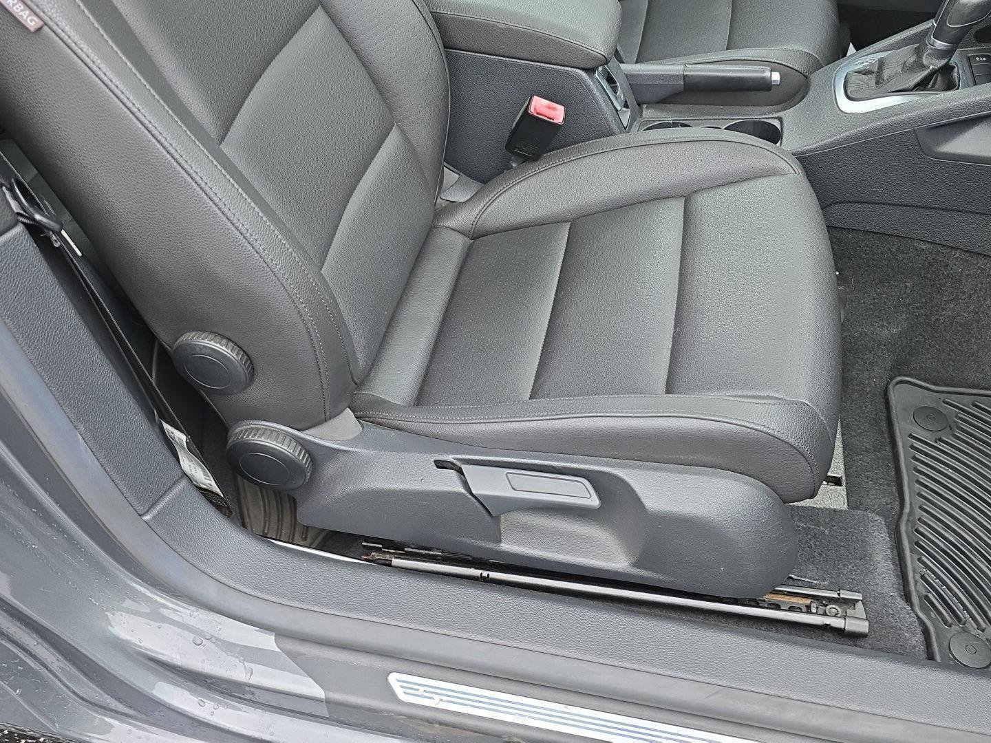 Used 2013 Volkswagen Eos Komfort image 29