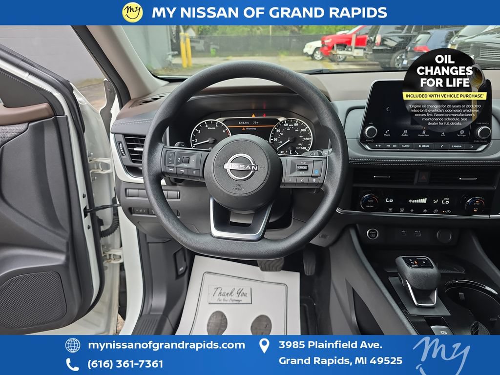 Used 2023 Nissan Rogue SV AWD/4WD image 14