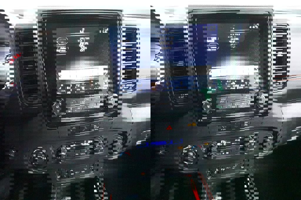 Used 2024 Nissan Frontier PRO-4X w/ Pro Premium Package image 15