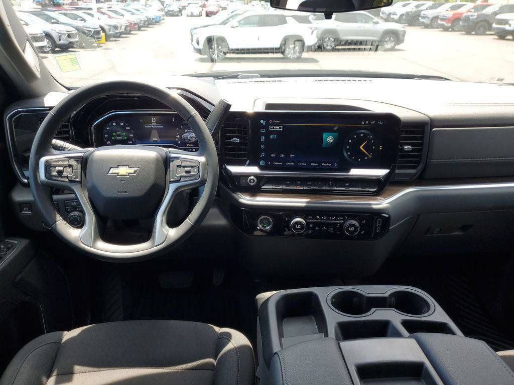 Certified 2024 Chevrolet Silverado 1500 LT AWD/4WD image 22