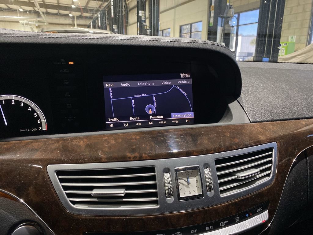 Used 2009 Mercedes-Benz S 550 4MATIC w/ Sport Pkg image 6