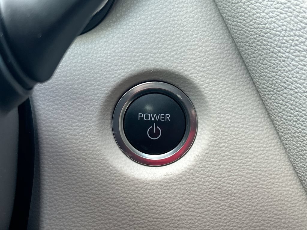 Used 2025 Toyota Corolla XLE FWD image 19