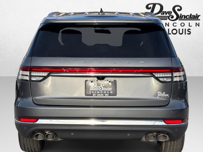 Used 2023 Lincoln Aviator Reserve image 4