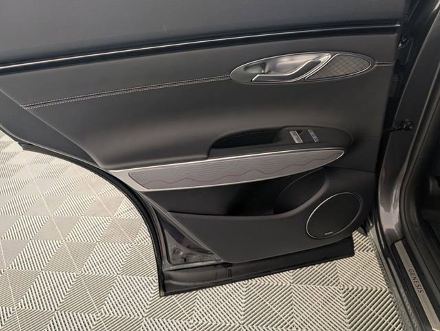 Used 2022 Genesis GV70 2.5T w/ Advanced Package image 29