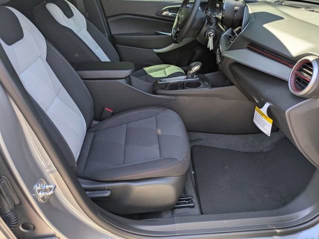 New 2026 Chevrolet Trax RS w/ Sunroof Package FWD image 33