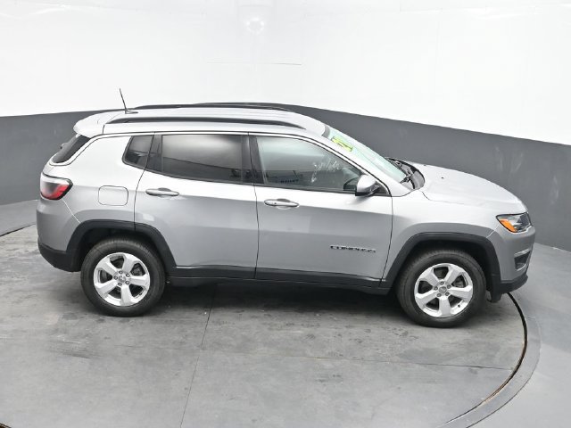 Used 2021 Jeep Compass Latitude w/ Convenience Group AWD/4WD image 30
