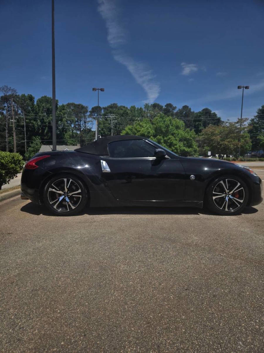Used 2013 Nissan 370Z Touring w/ Sport Pkg RWD image 8