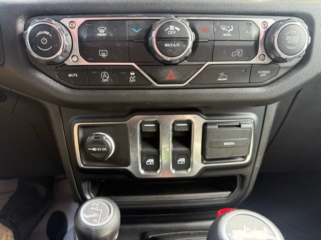 Used 2024 Jeep Wrangler Sport AWD/4WD image 25