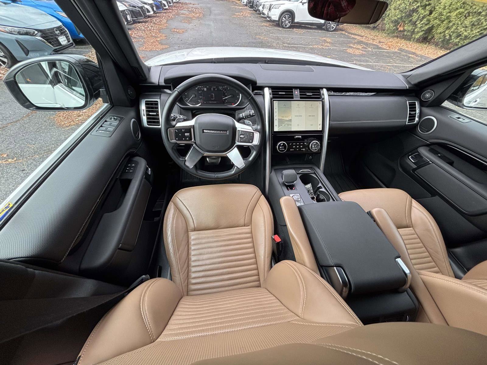 Used 2023 Land Rover Discovery S R-Dynamic image 15