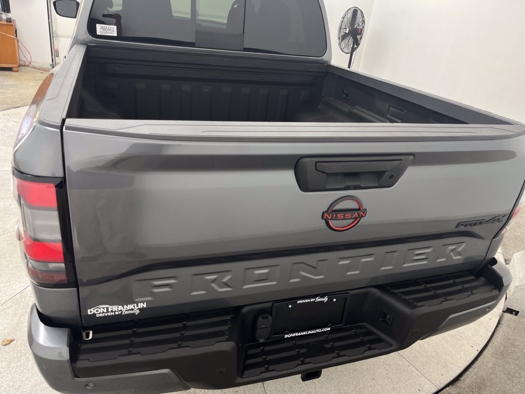 Used 2023 Nissan Frontier PRO-4X w/ Technology Package AWD/4WD image 4