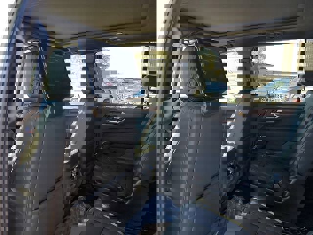 New 2026 GMC Yukon XL Denali w/ Denali Reserve Package image 10