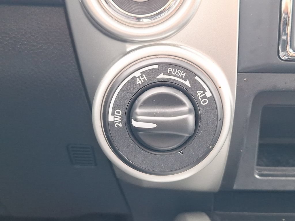 Used 2021 Nissan Titan SV w/ SV Convenience Package AWD/4WD image 25