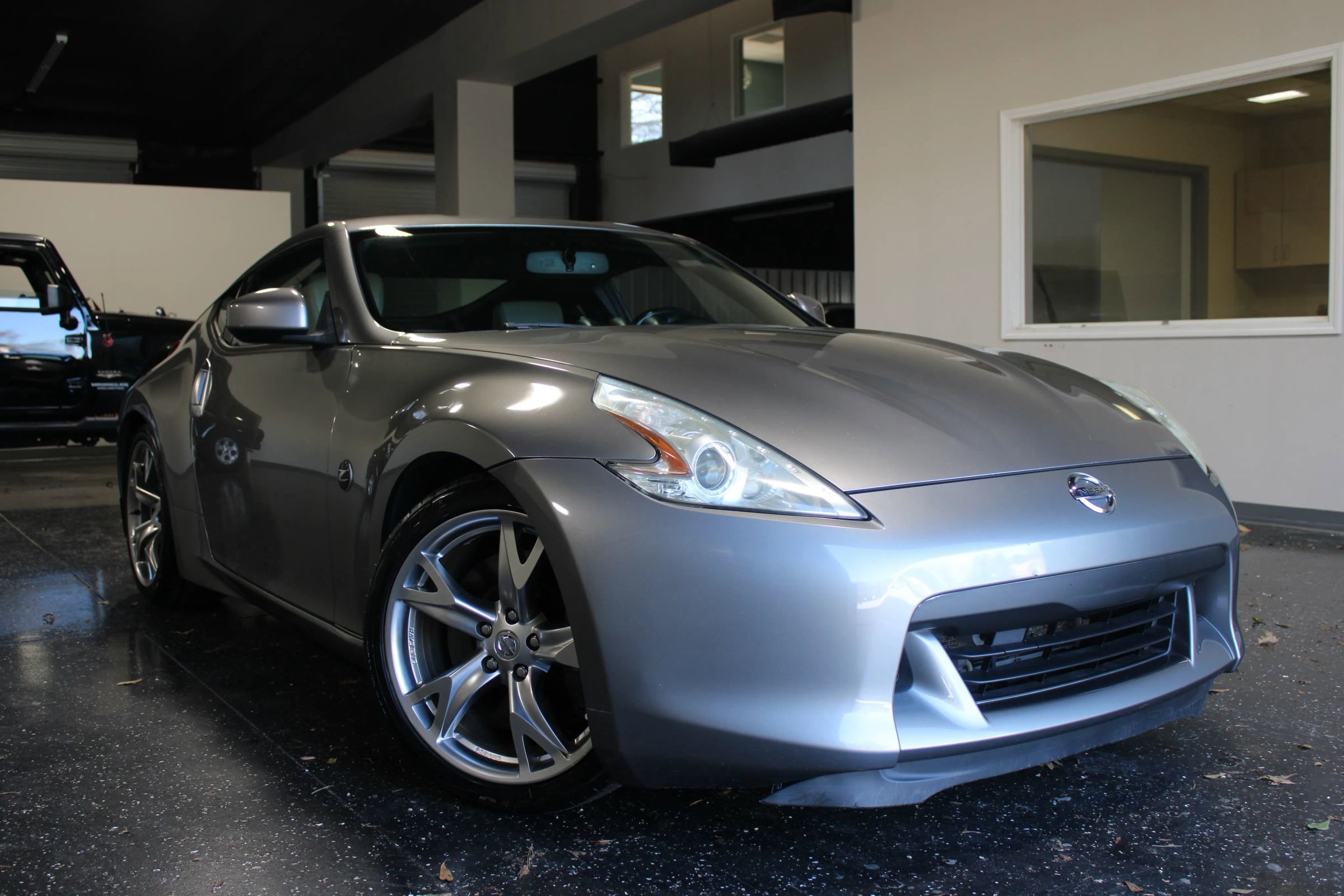 Used 2009 Nissan 370Z Touring w/ Sport Pkg image 1