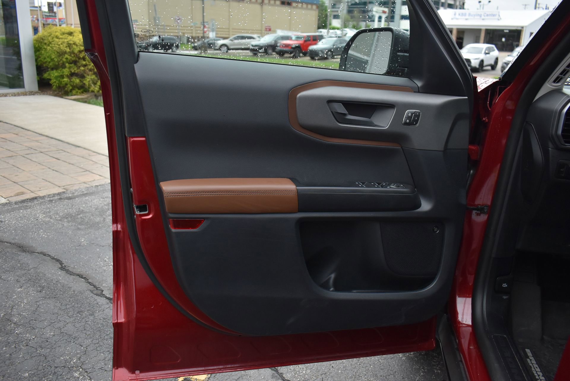 Used 2025 Ford Bronco Sport Outer Banks w/ Outer Banks Tech Package+ AWD/4WD image 12