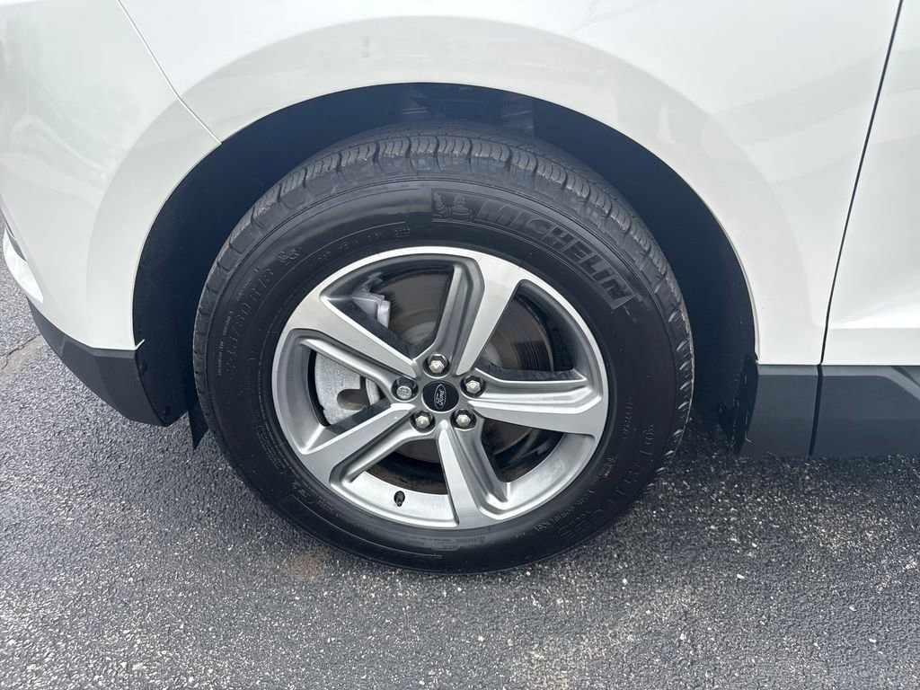 Used 2024 Ford Edge SEL w/ Convenience Package image 14
