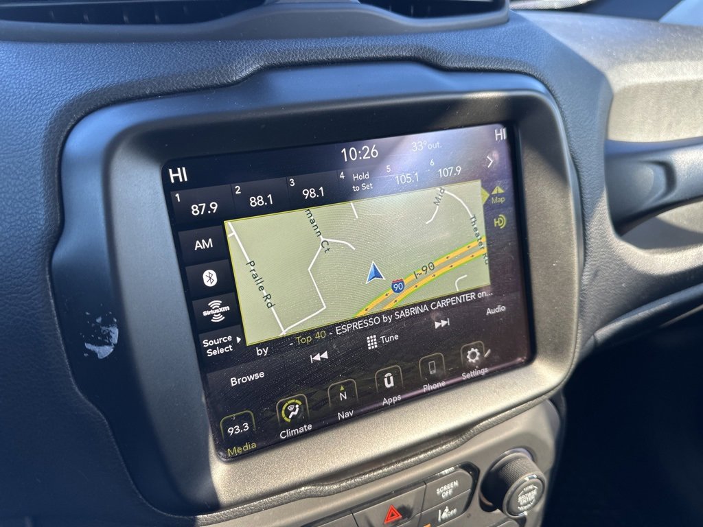 Used 2023 Jeep Renegade Latitude image 3