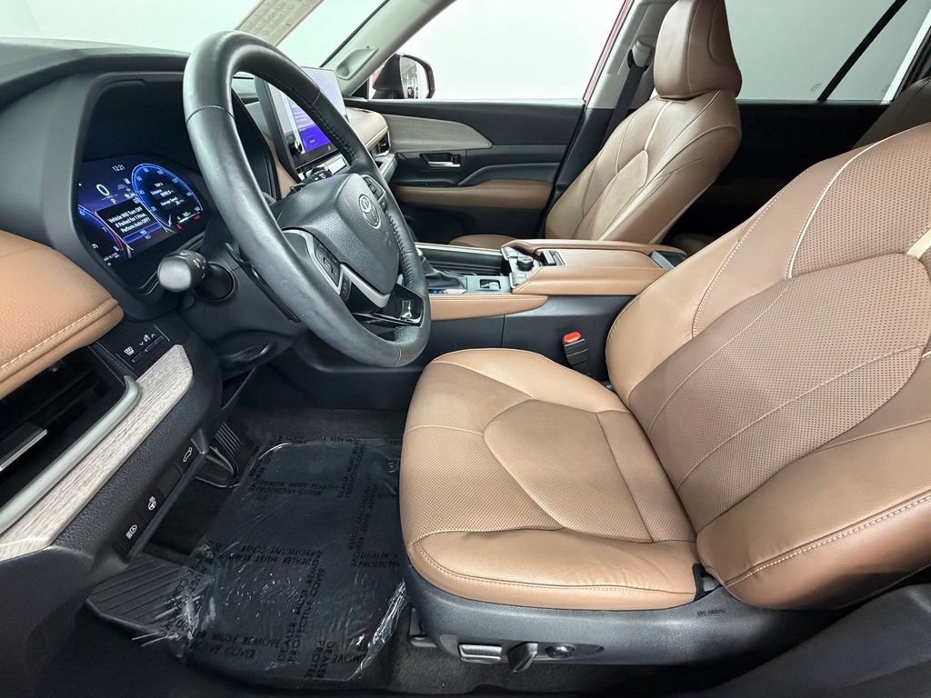 Certified 2024 Toyota Grand Highlander AWD image 21