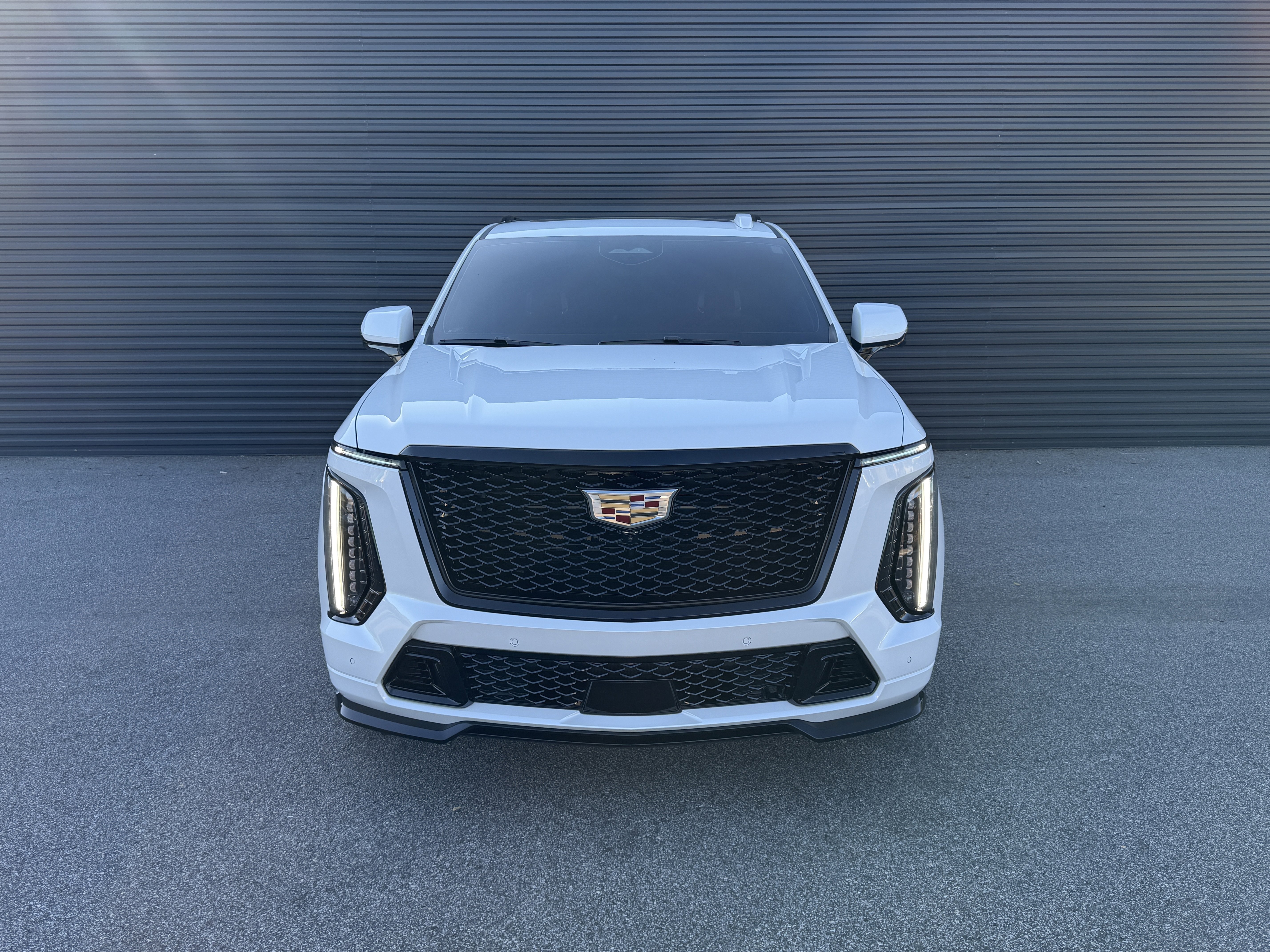 Used 2025 Cadillac Escalade V image 6